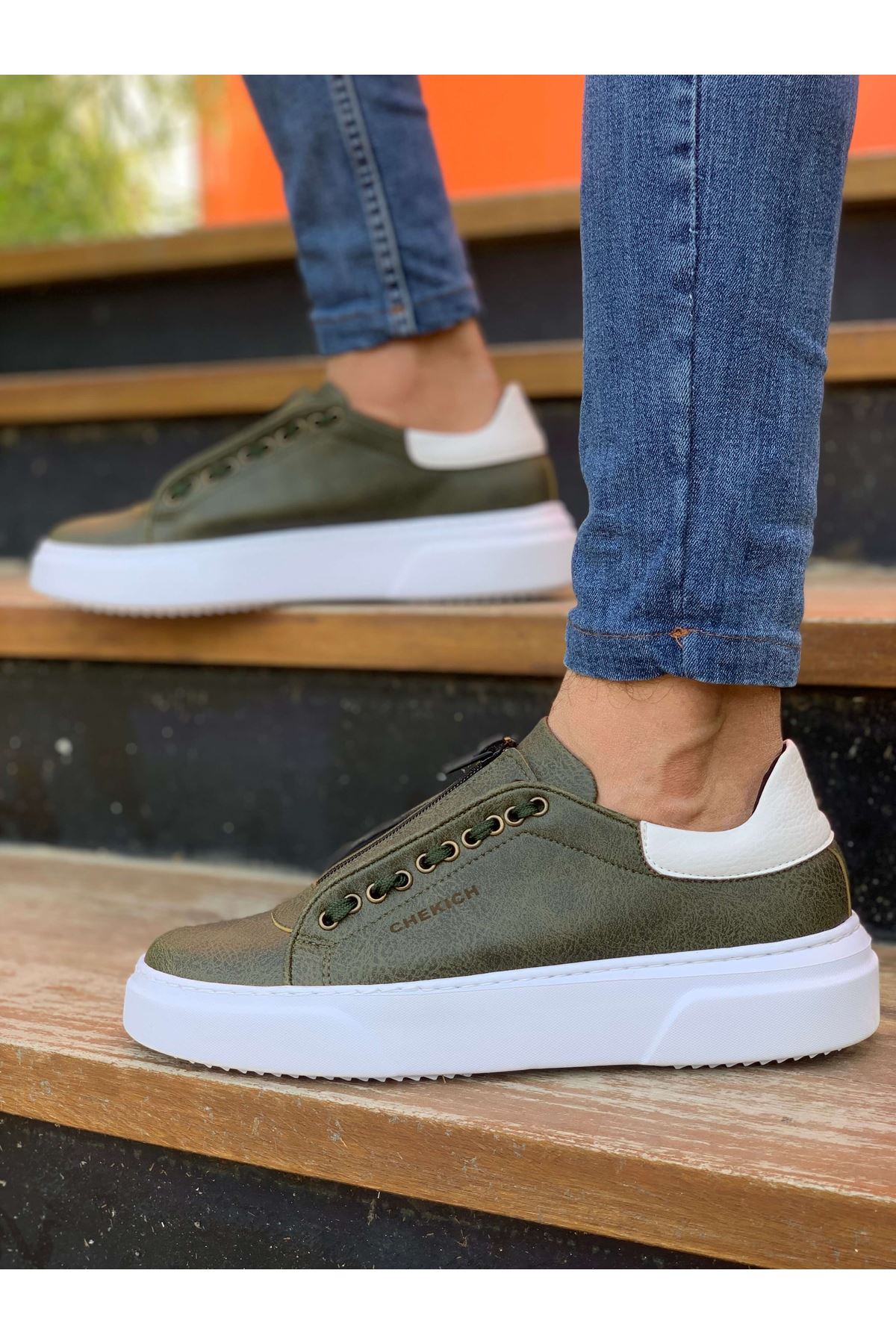 CH092 GBT Zip Style Men Sneaker Khaki/White