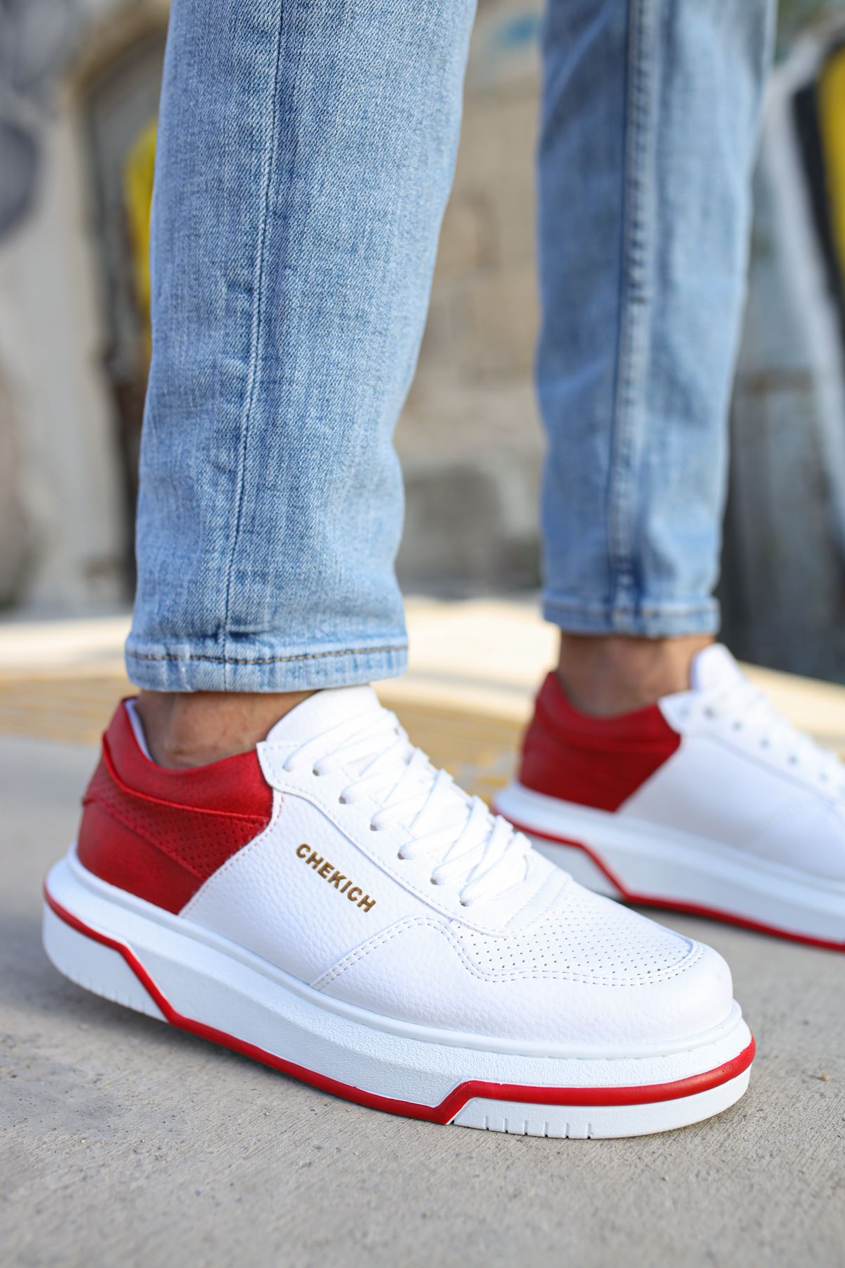 CH075 CBT Signature Men Sneaker White/Red