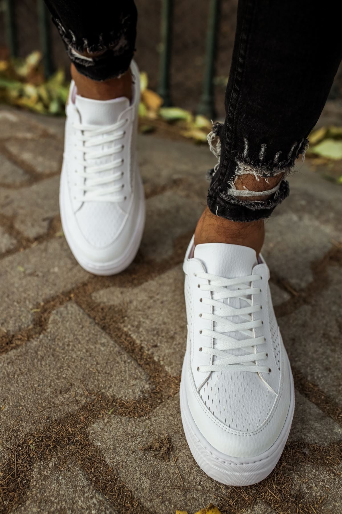 CH015 - CBT First Edition Men Sneaker White