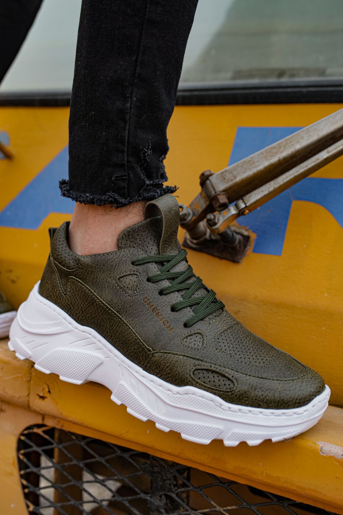 CH089 - CBT Low Top Lace Up Men Sneaker Khaki