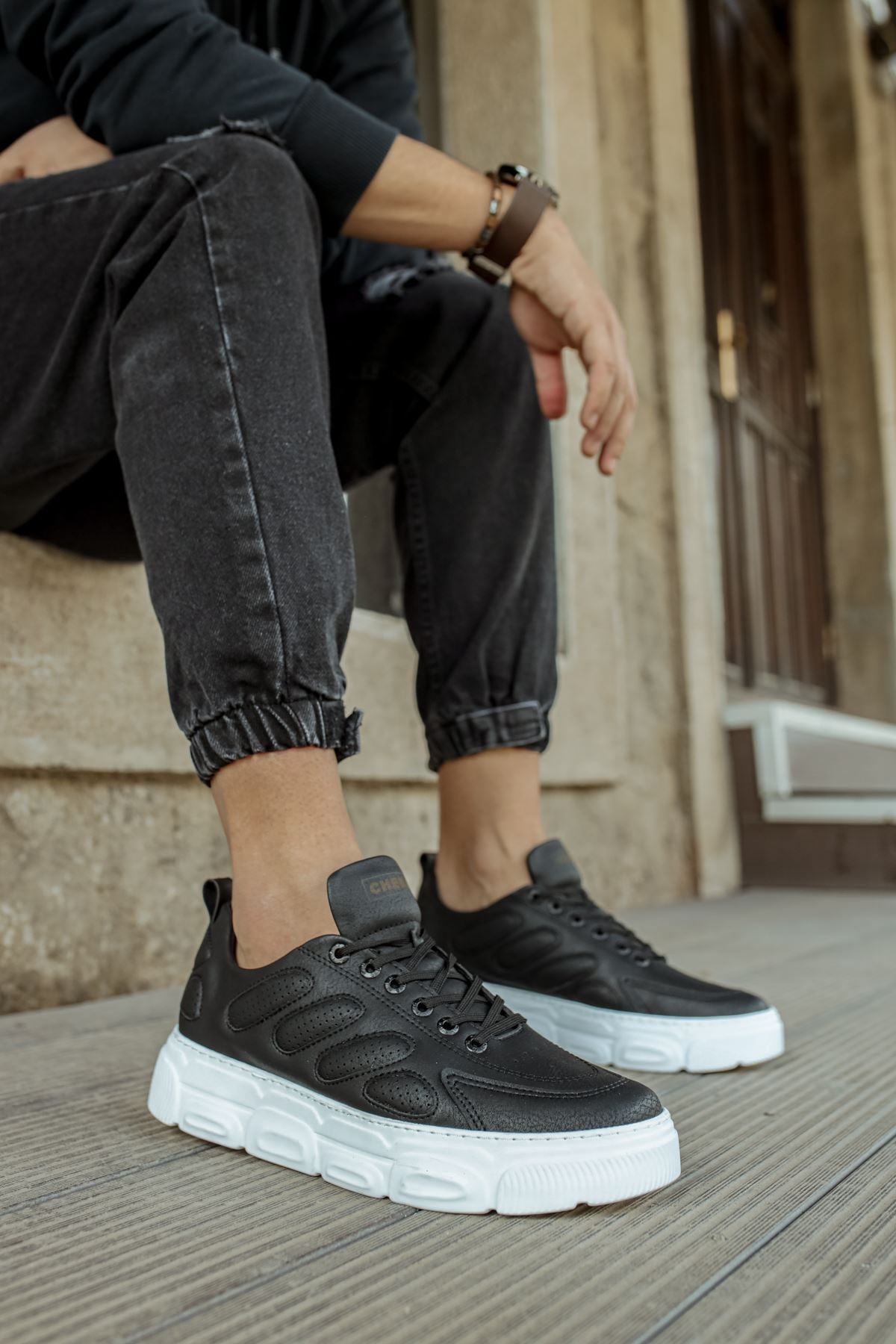 CH105 - CBT Cronus Men Sneaker Black