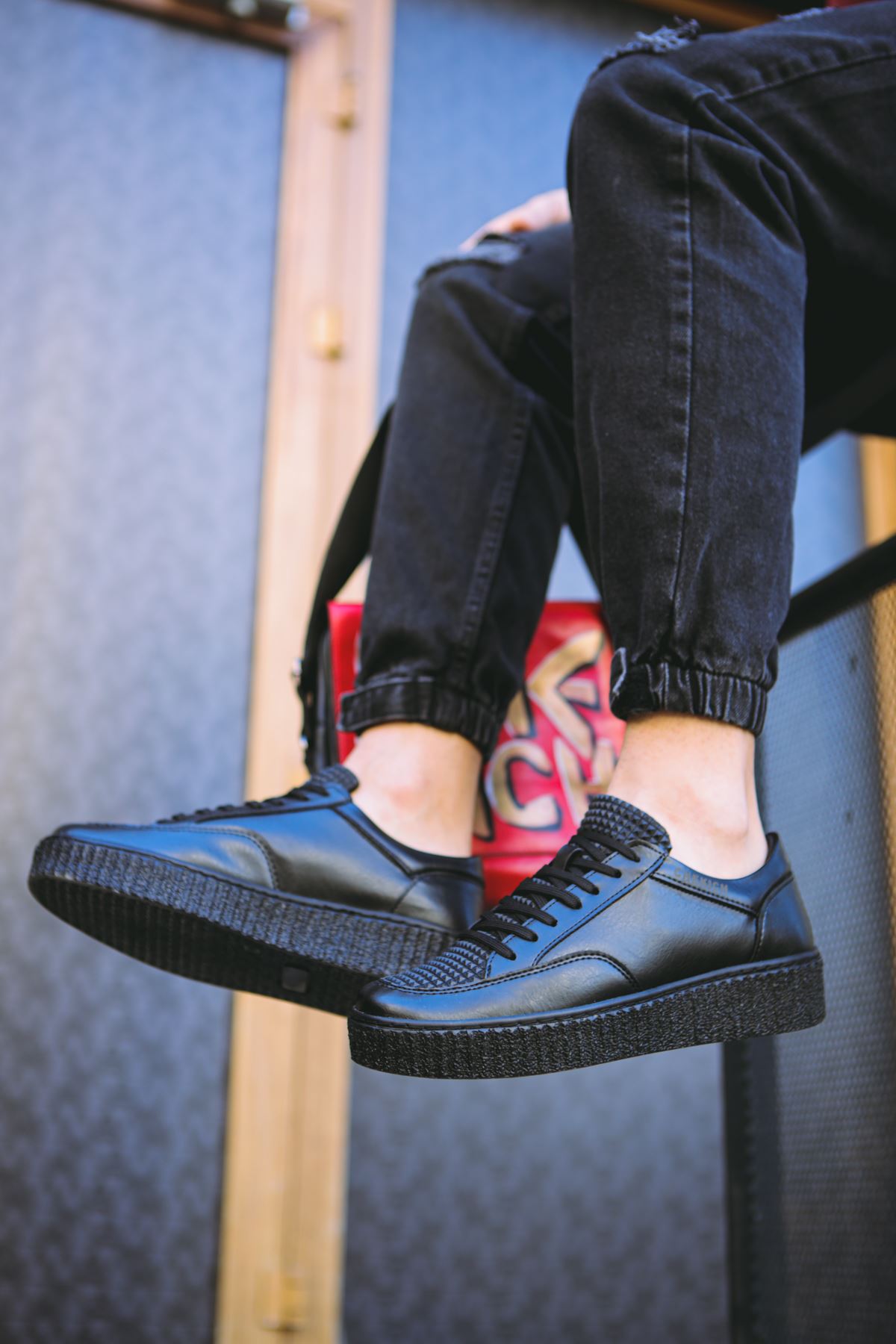 CH017 - FST Pyramid Men Sneaker Black