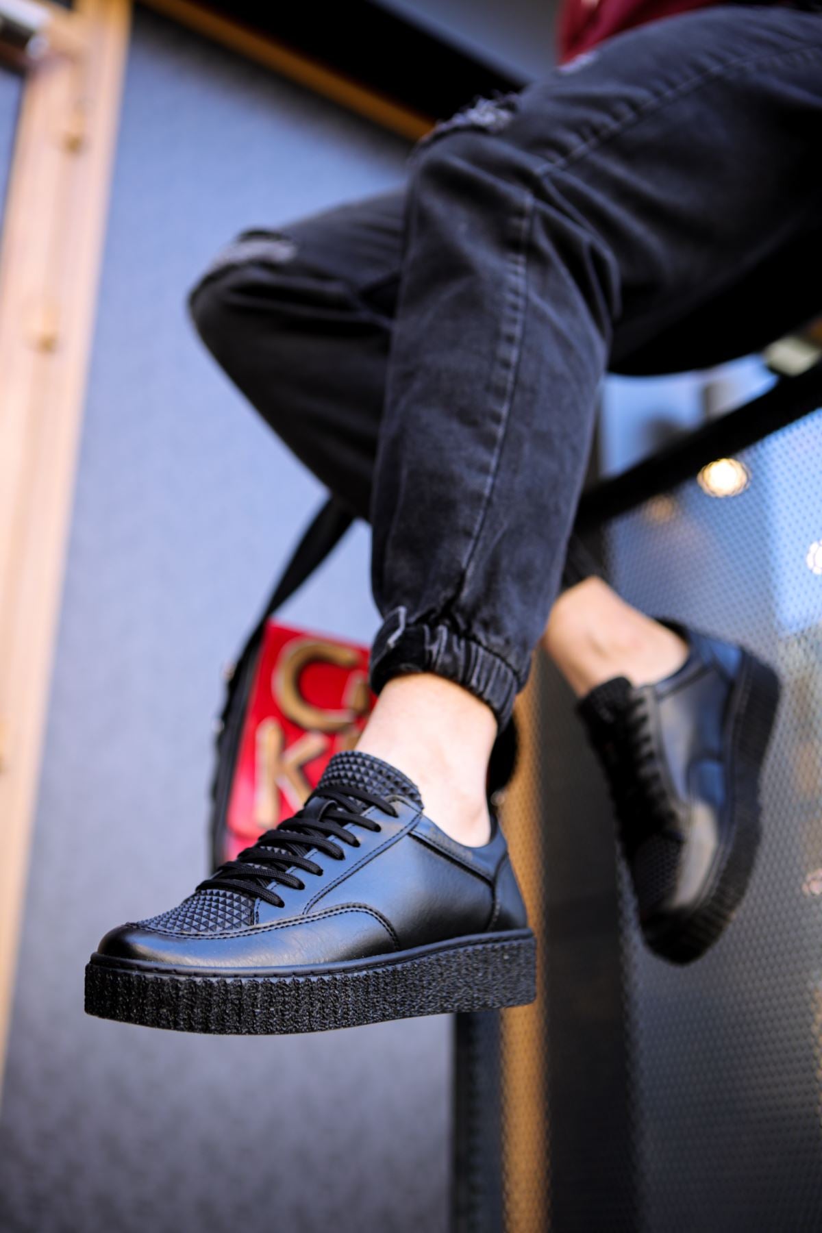 CH017 - FST Pyramid Men Sneaker Black