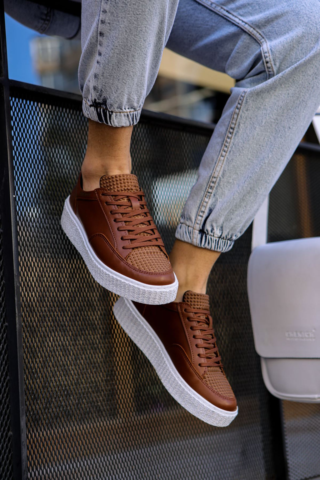 CH017 - FBT Pyramid Men Sneaker Tan