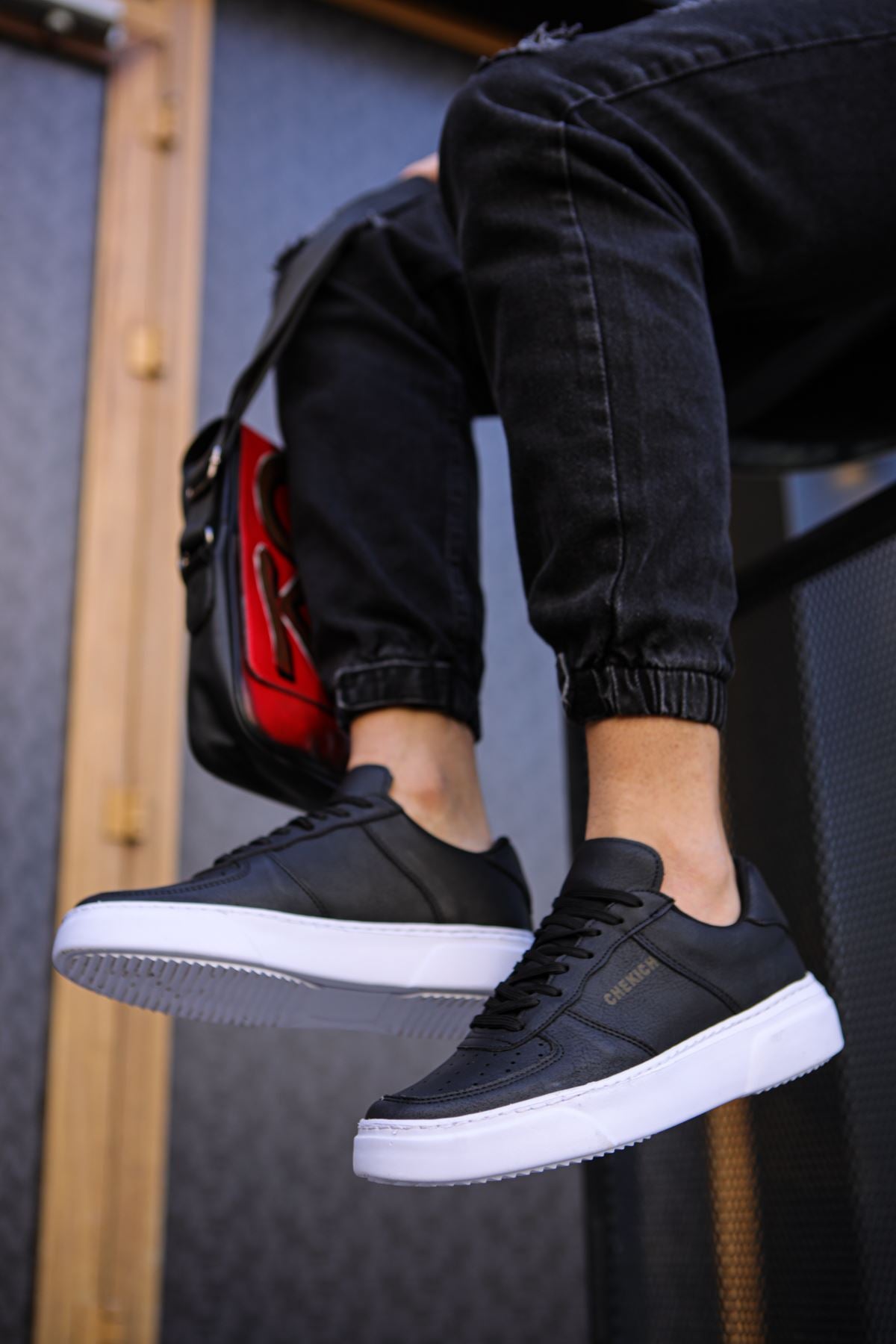 CH087 - CBT Kenton Men Sneaker Black/Black