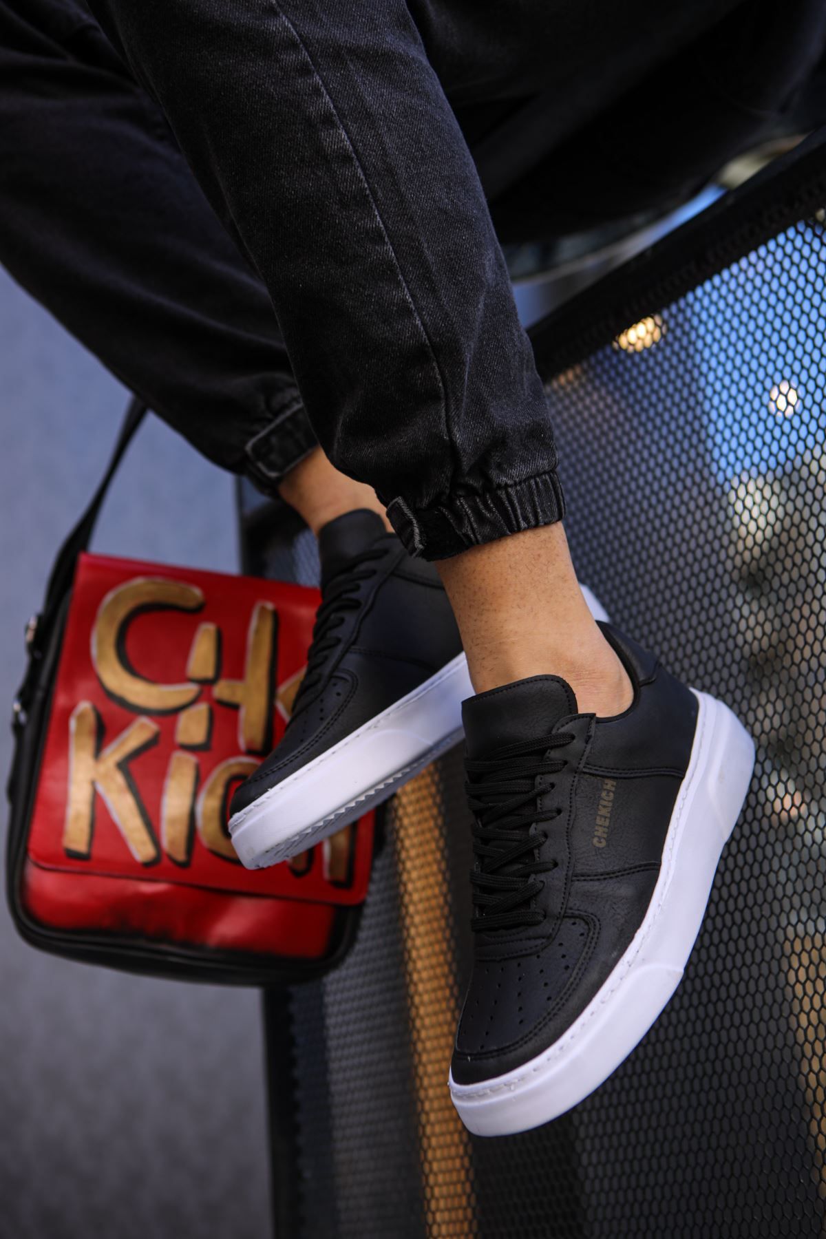 CH087 - CBT Kenton Men Sneaker Black/Black