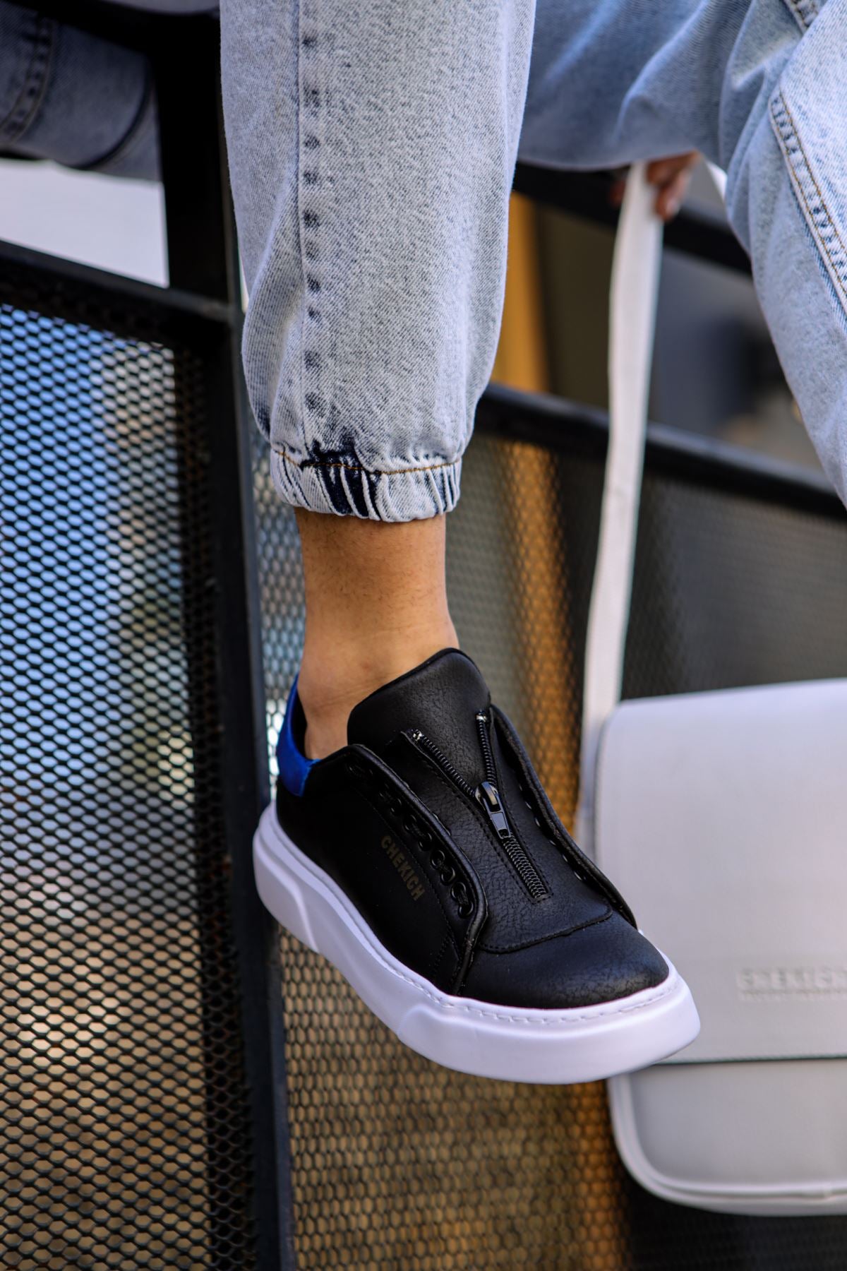 CH092 GBT Zip Style Men Sneaker Black/Blue