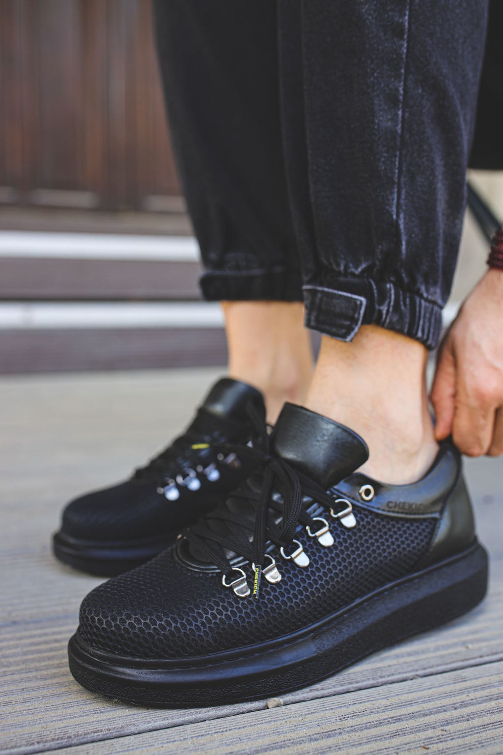 CH021 - CST Favo Men Sneaker Black