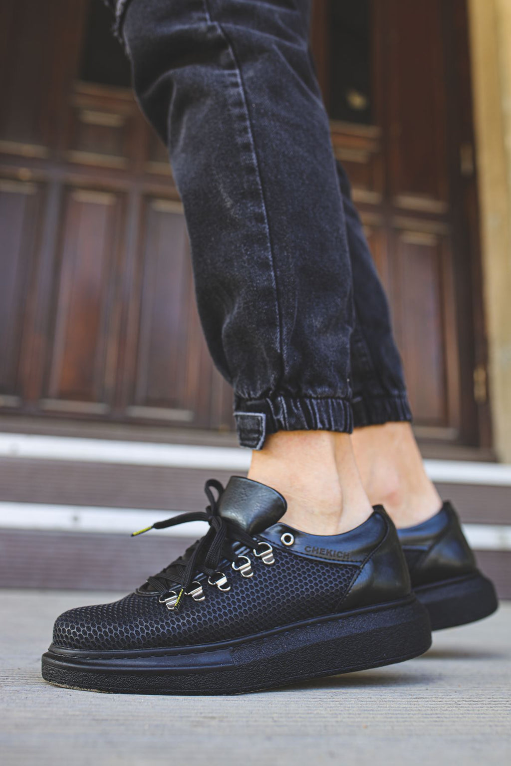 CH021 - CST Favo Men Sneaker Black