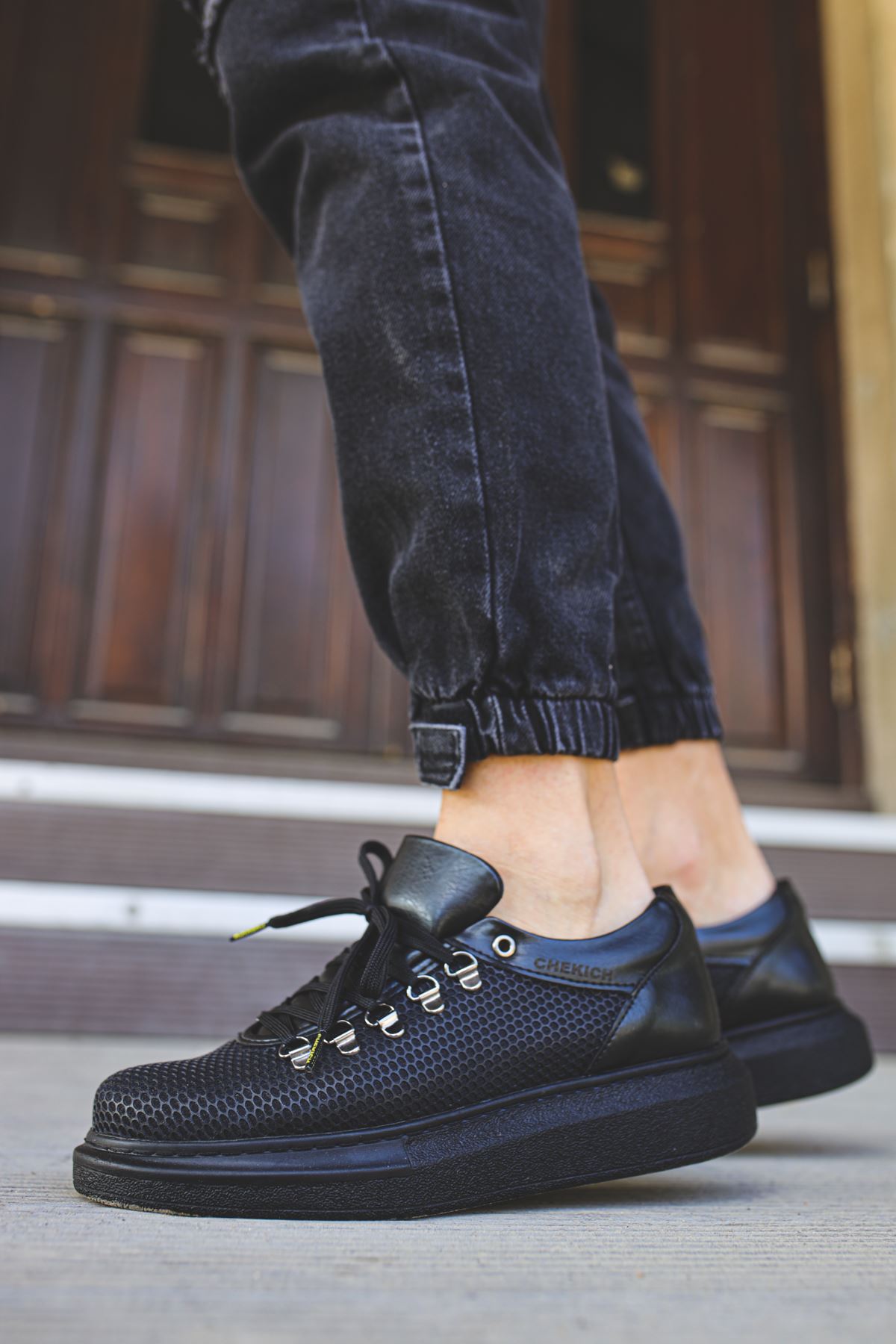 CH021 - CST Favo Men Sneaker Black