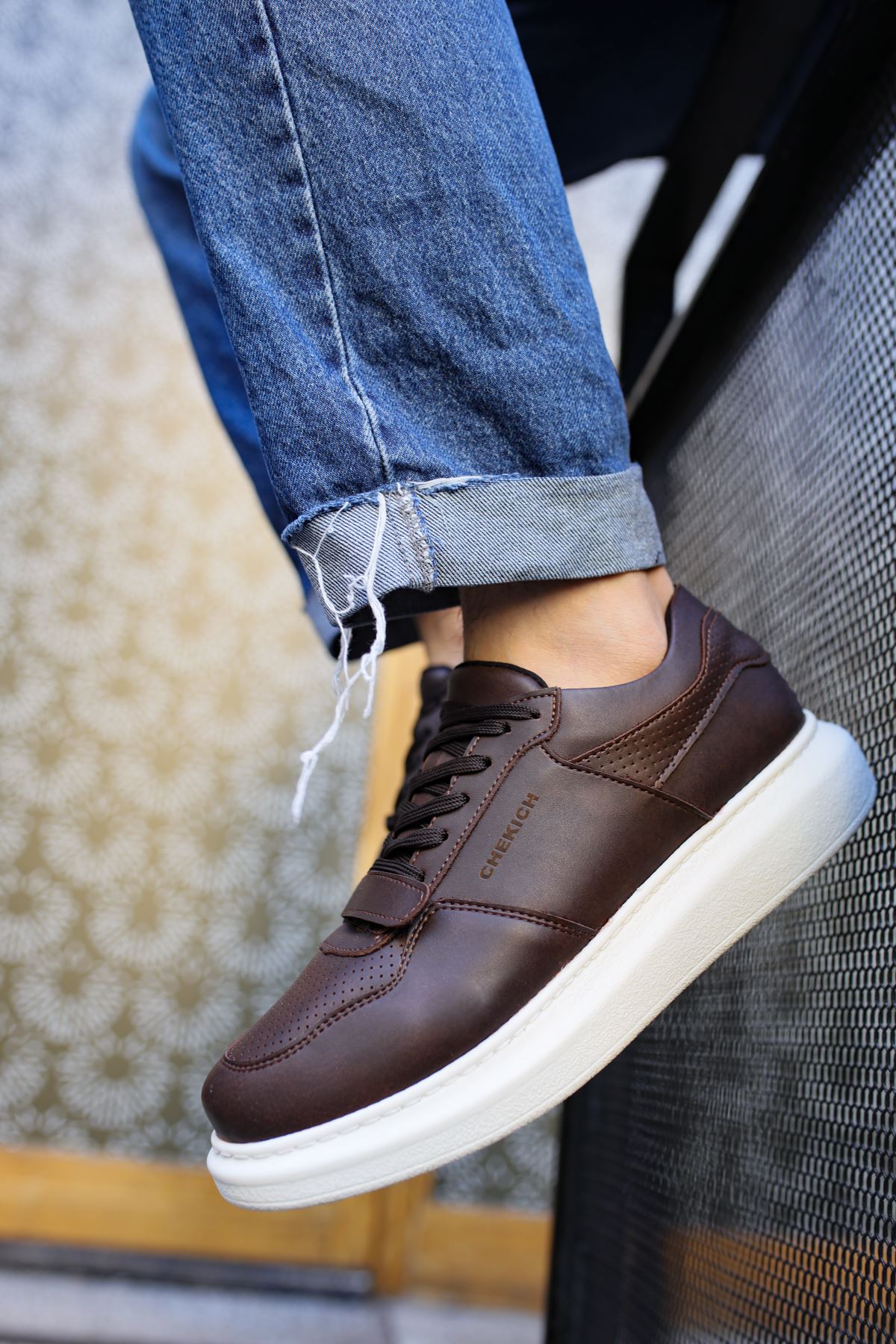 CH073 CBT Flatline Men Sneaker Brown