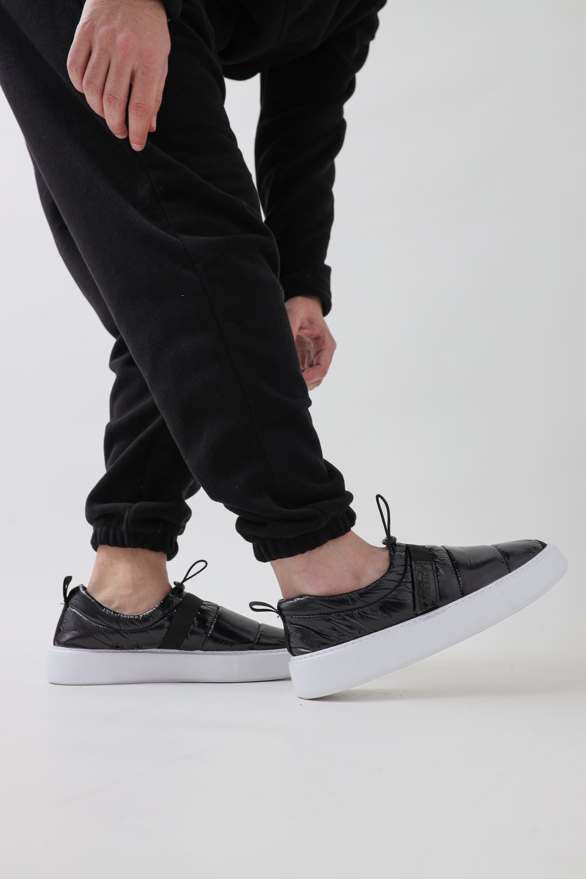 CH137 ABT Parachute Men Sneaker Black