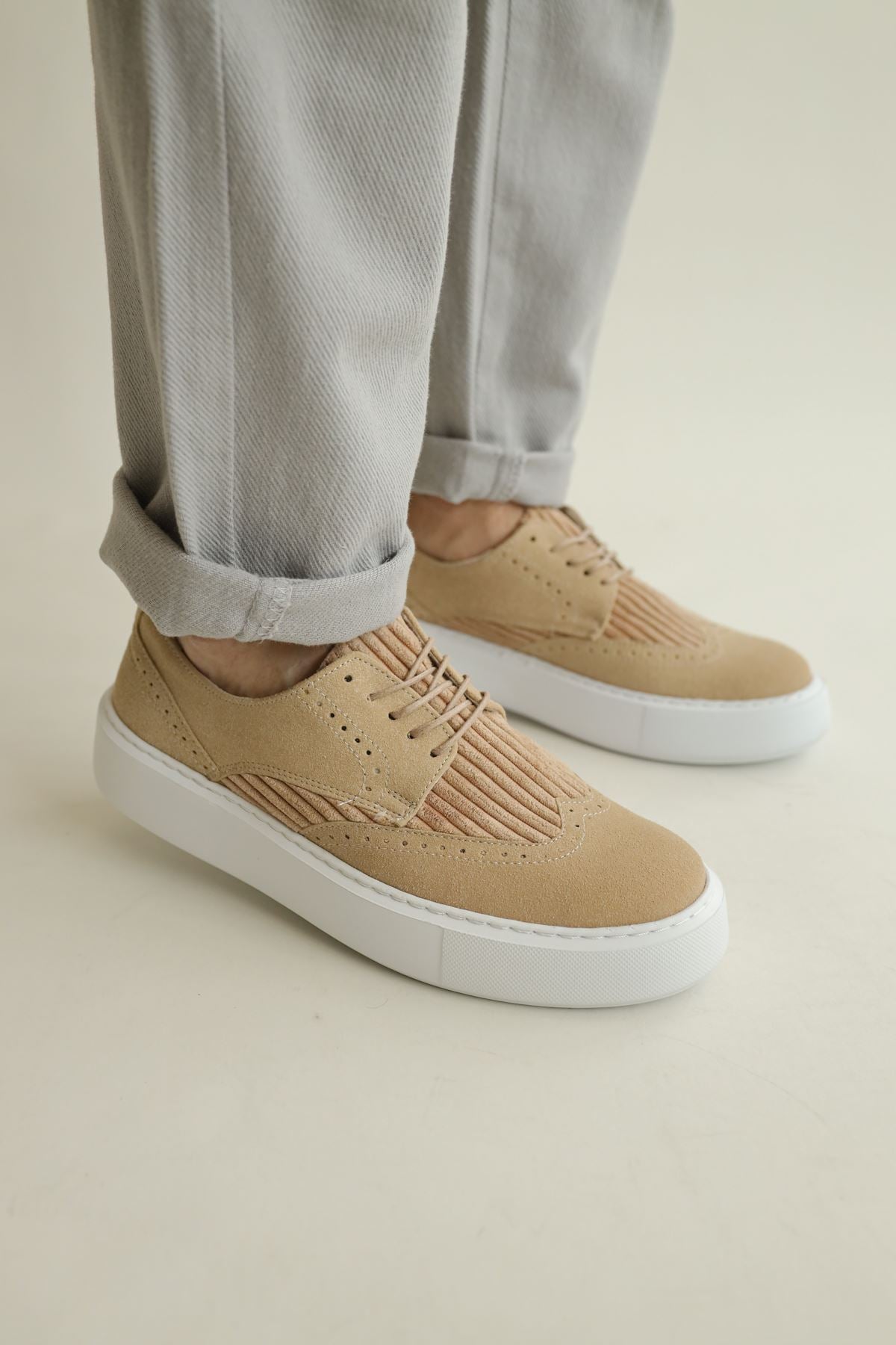 CH149 SBT Change Over Men Sneaker Sand Color