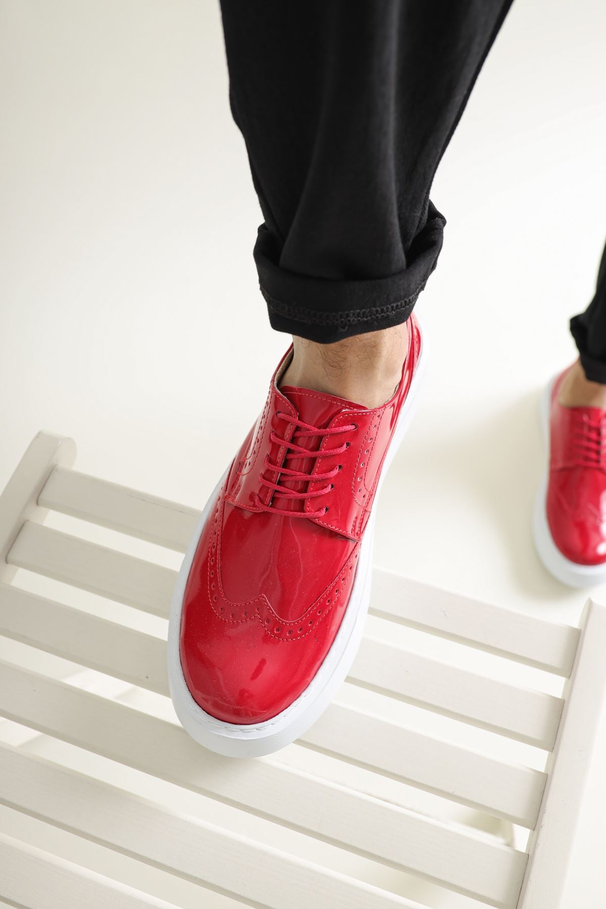 CH149 - RBT Change Over Men Sneaker Red