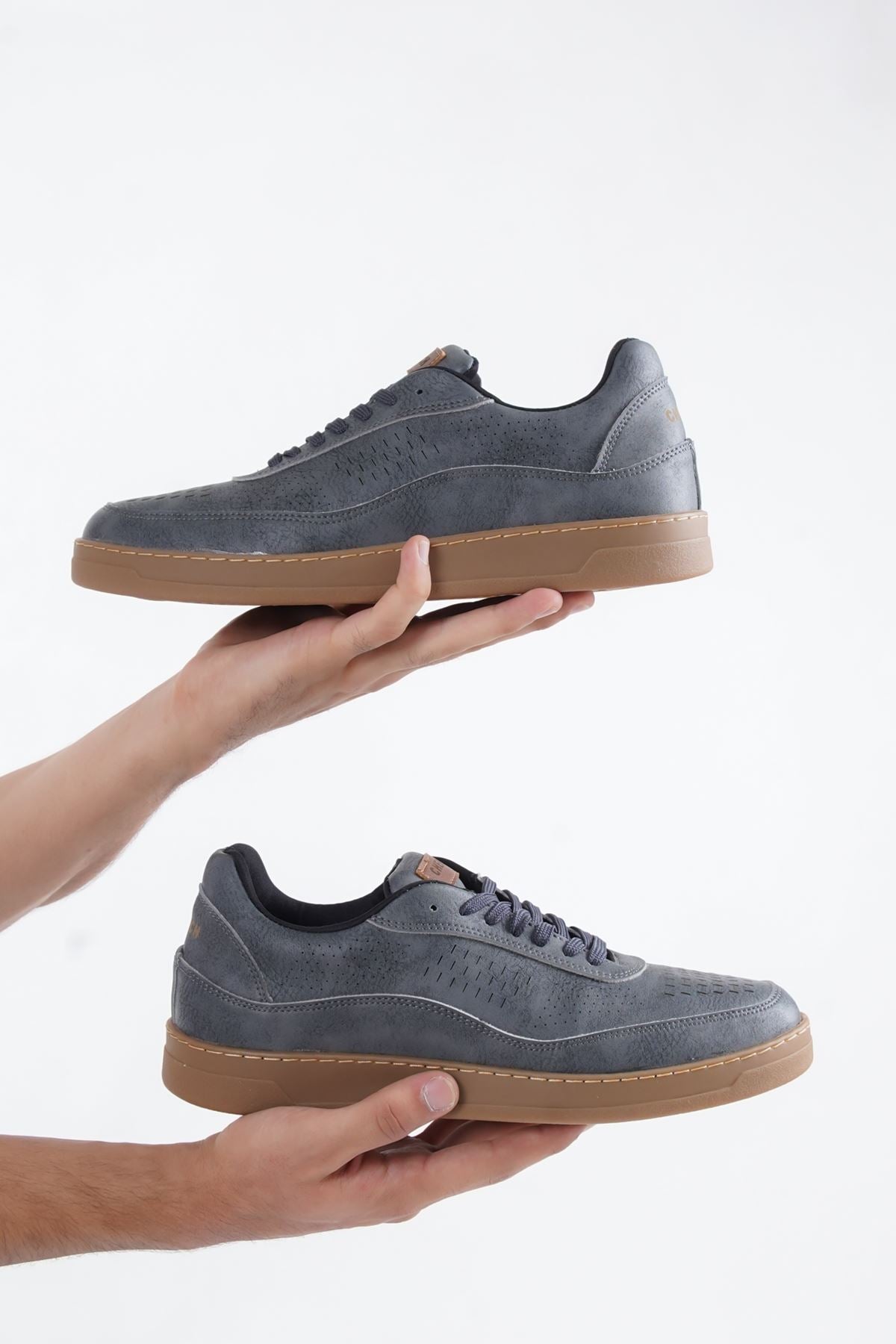 CH157 CKT Retro Men Sneaker Grey