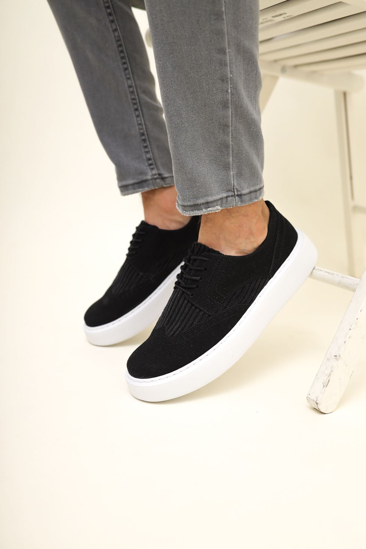 CH149 SBT Change Over Men Sneaker Black