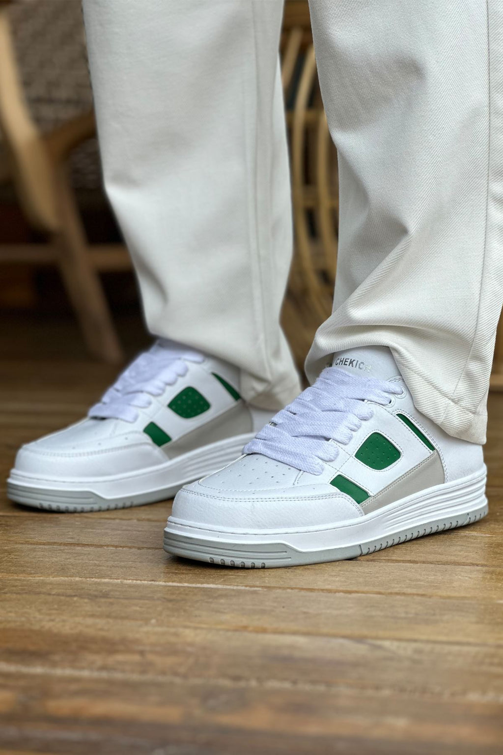 CH2410 - CBT Avax White/Green Men Sneaker