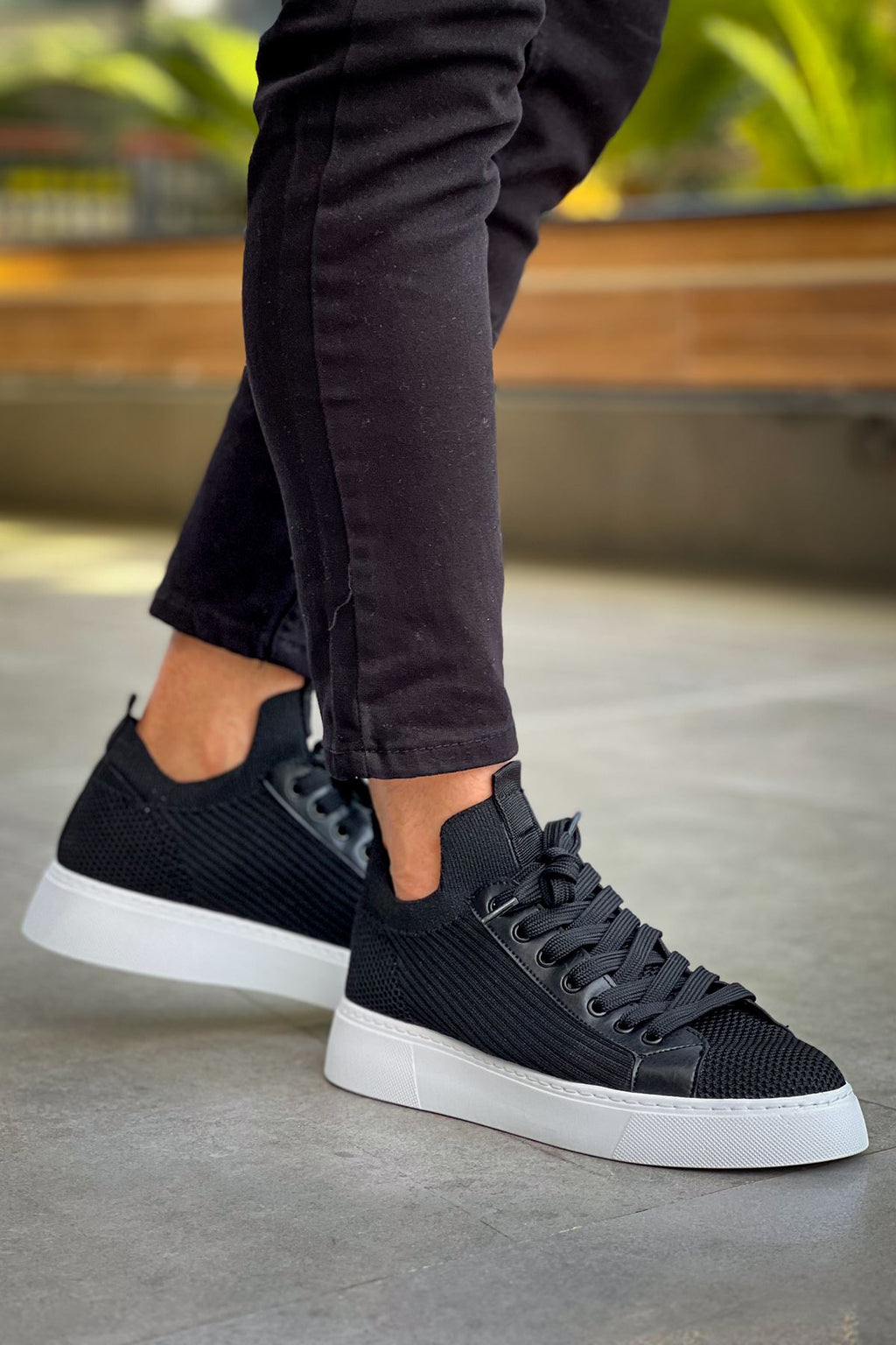 CH2423 - TBT Black Men Sneaker