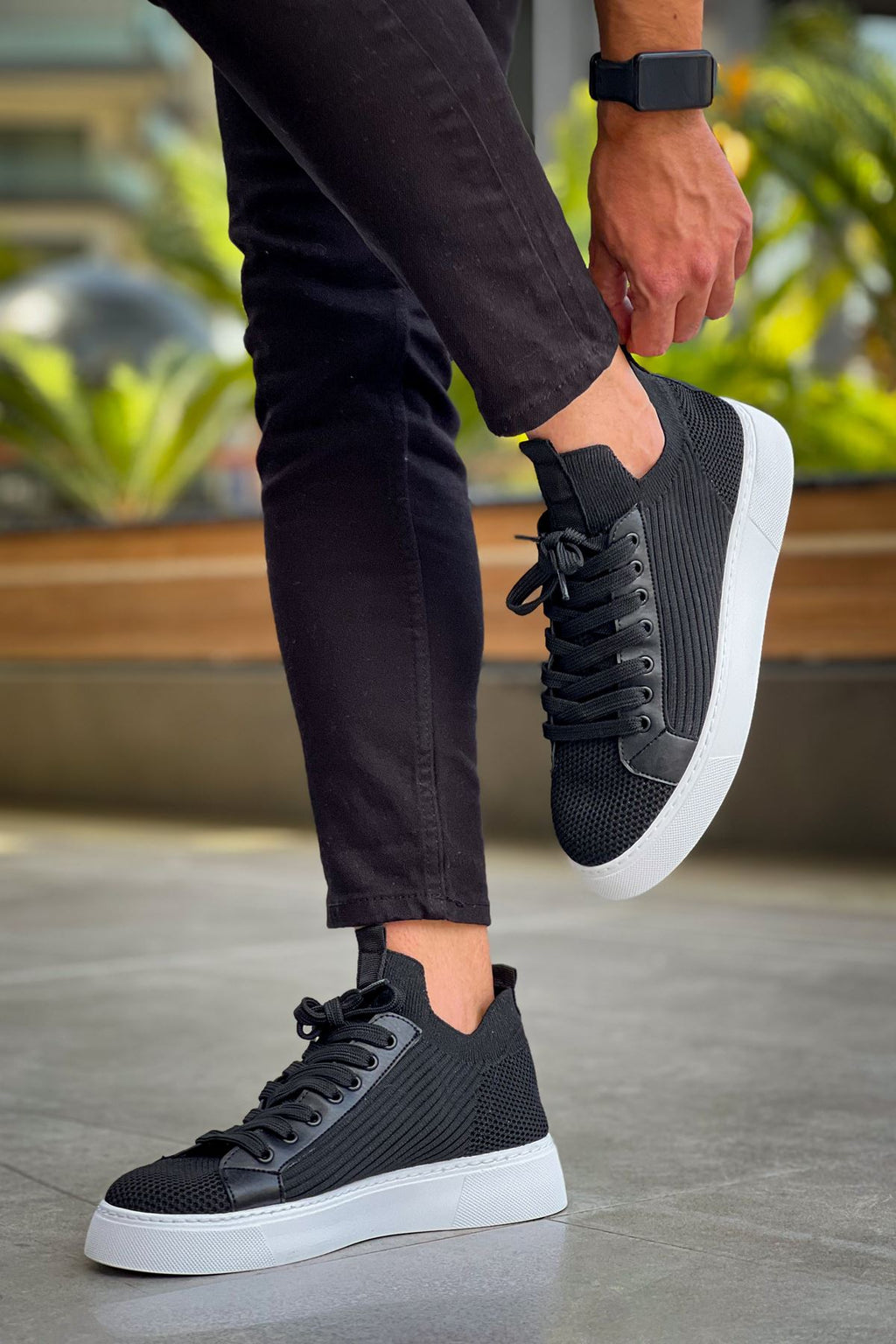 CH2423 - TBT Black Men Sneaker