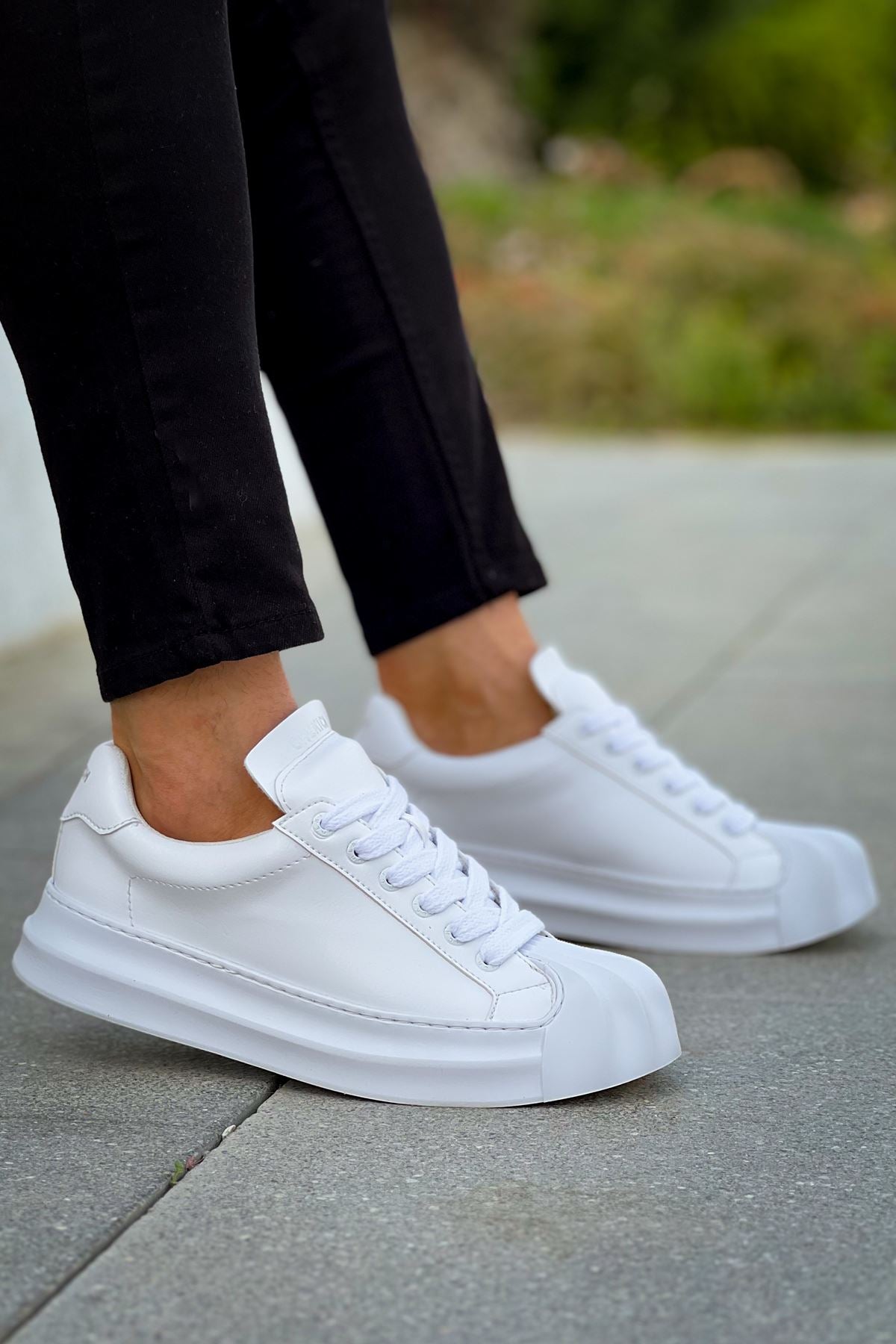 CH2411 Artenay White Men Sneaker