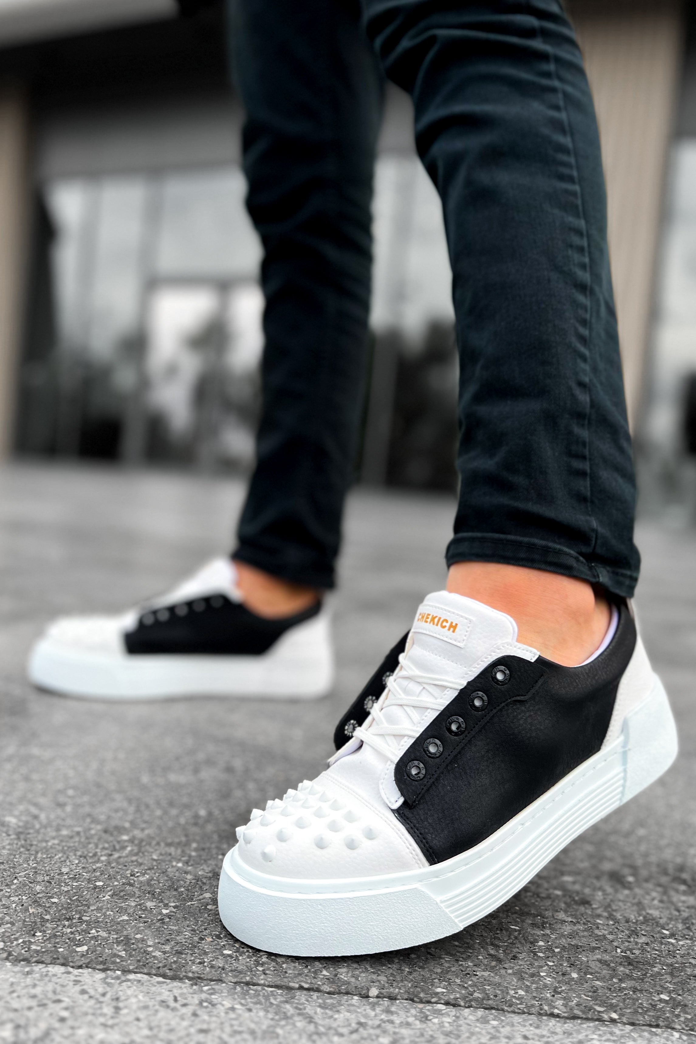 CH169 - CBT Thorn Men Sneaker White/Black