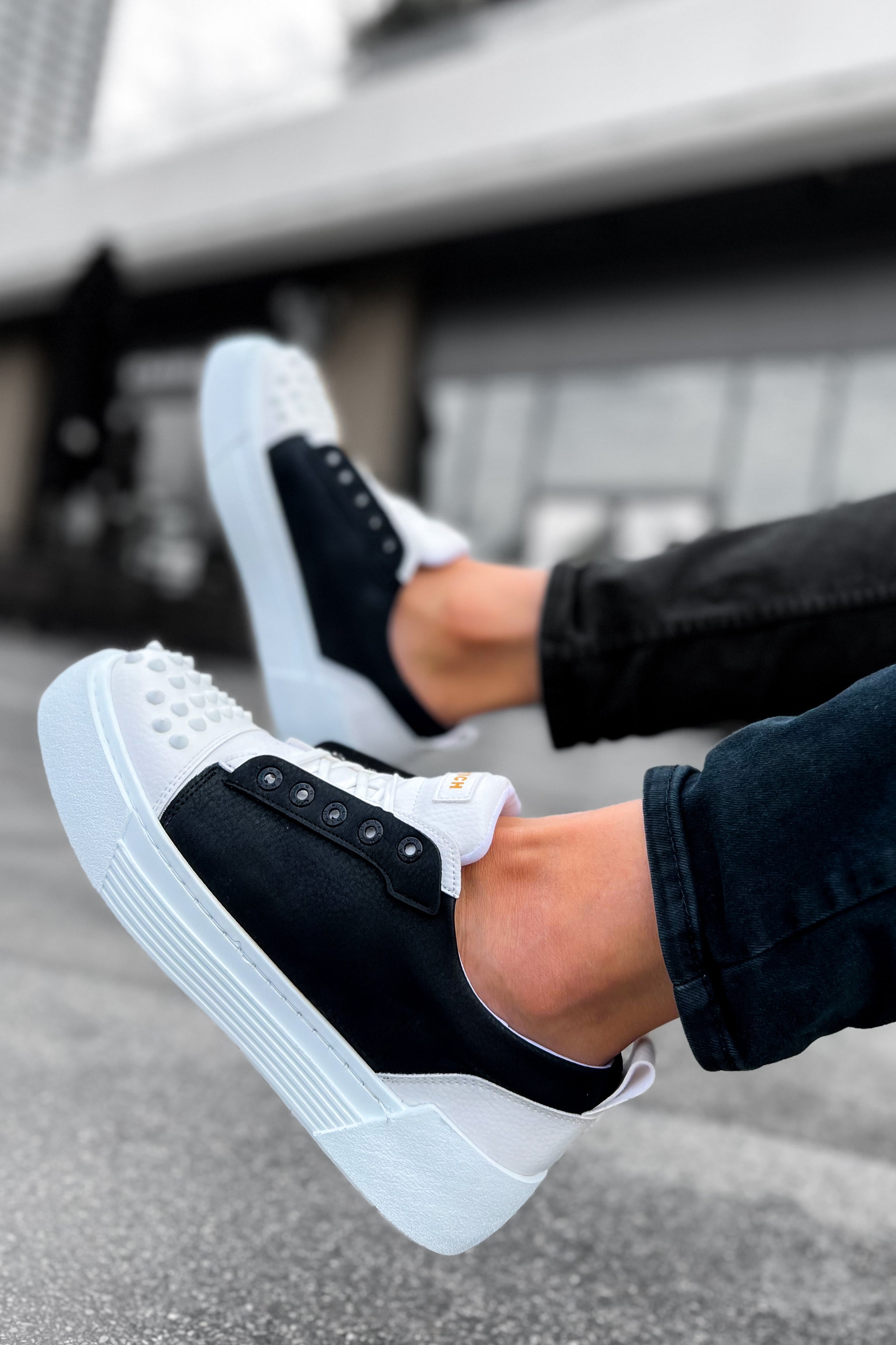 CH169 - CBT Thorn Men Sneaker White/Black