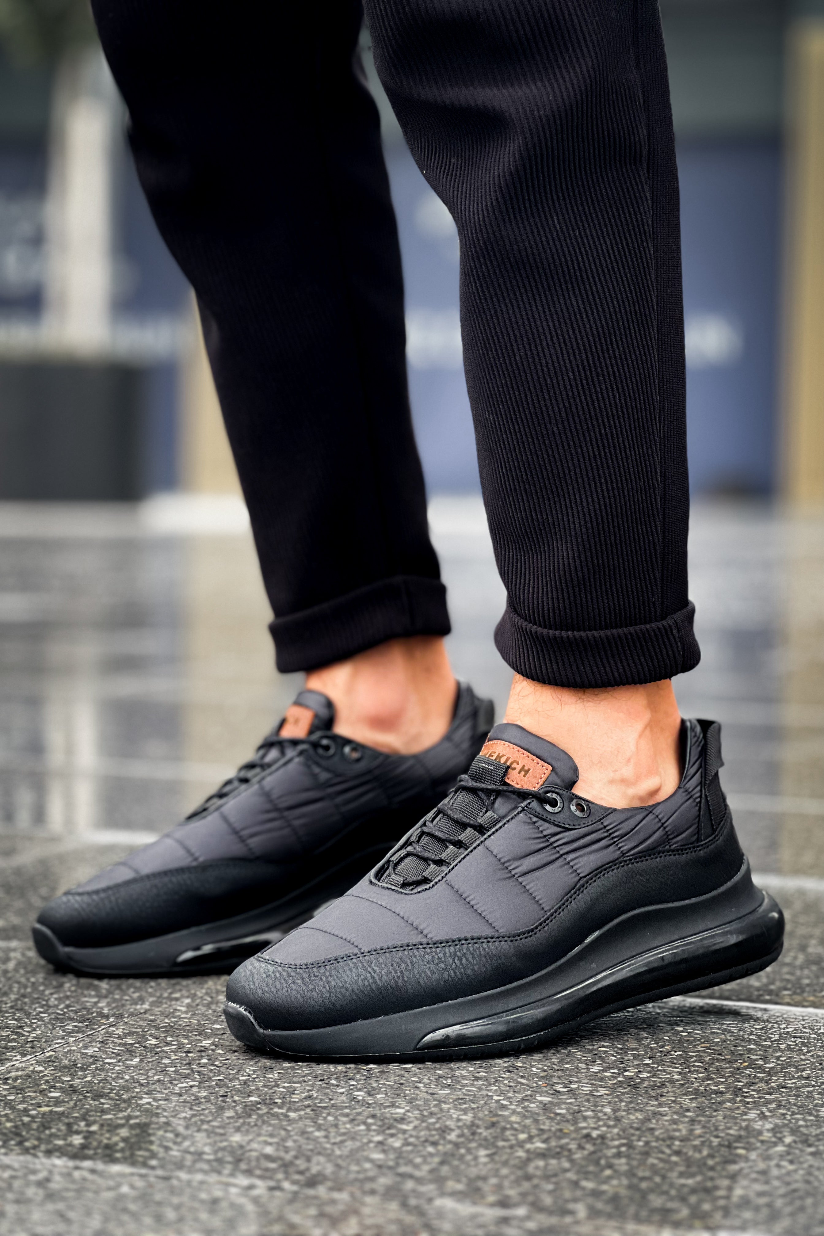 CH179 - CST Sporty Runner Men Sneaker Black