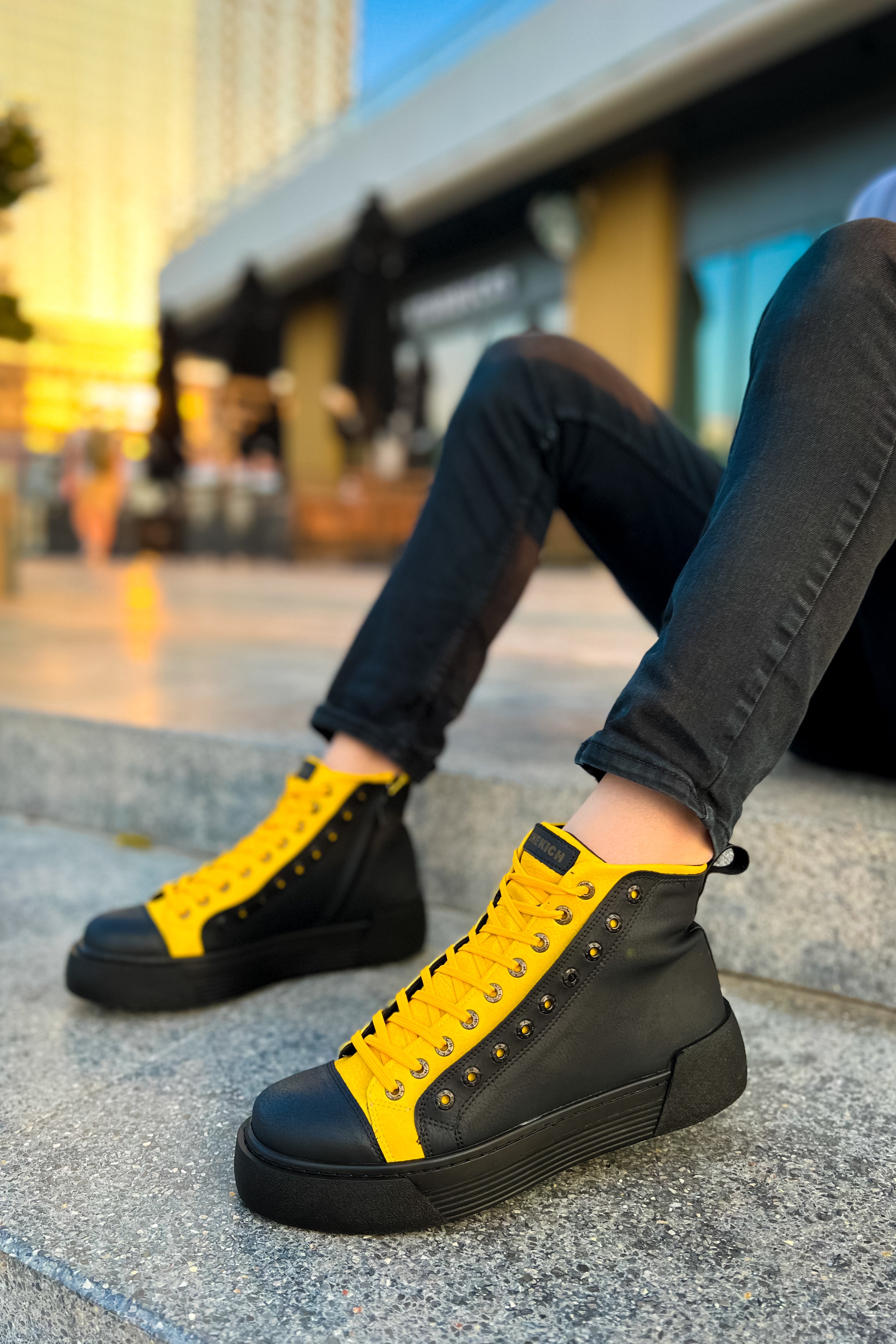 Black and yellow mens shoes online