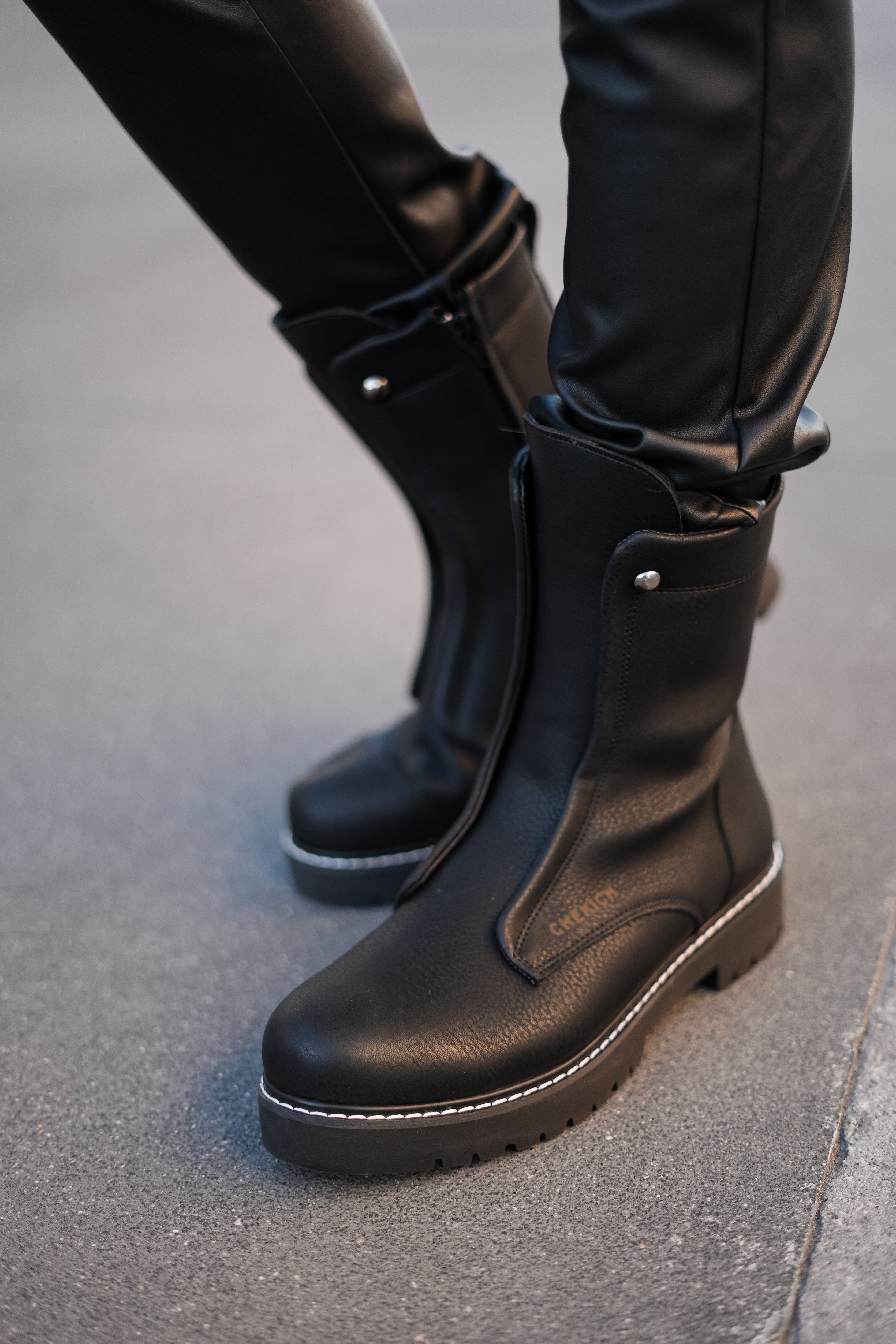 CH027 - CST Quebec Men's Boots Black